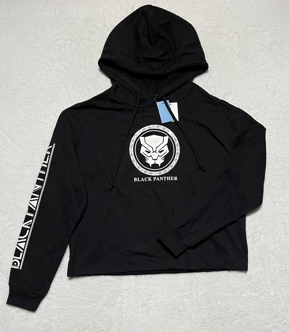Marvel Black Panther Hoodie Womens Large Black Pullover Cropped Sweatshirt Logo